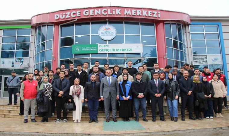 Bakan Yardımcısı Eminoğlu Düzcede gençlerle buluştu