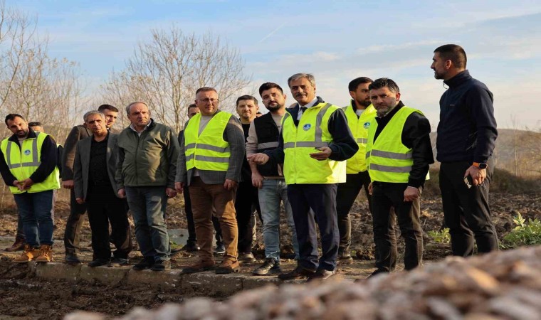 Başkan Alemdar, Söğütlüdeki altyapı çalışmalarını yerinden inceledi