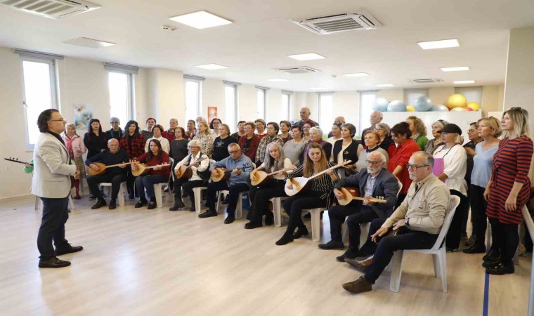 Başkan Çerçioğlunun başlattığı güz dönemi etkinlikleri Kuşadasında devam ediyor