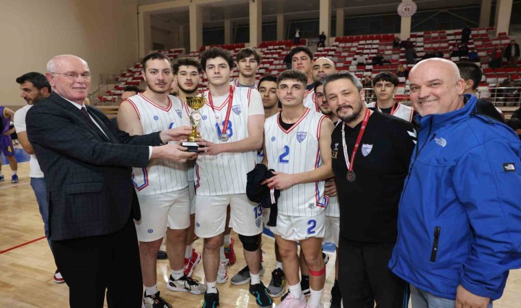 Başkan Kurta Basketbol Ligi şampiyonluk maçında büyük ilgi