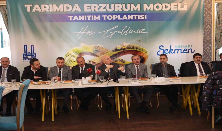 Başkan Sekmenin “Tarımda Erzurum Modeli” kitabı yoğun ilgi gördü