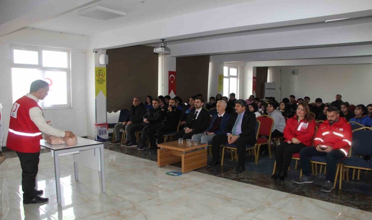 Batmanda öğrencilere ilk yardım eğitimi verildi