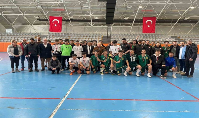 Bayburtta gençler futsal müsabakaları sona erdi