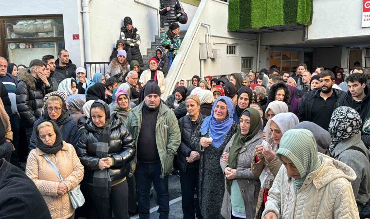 Beşiktaşta İETT otobüsünün ezdiği kadının cenaze töreninde feryatlar yükseldi