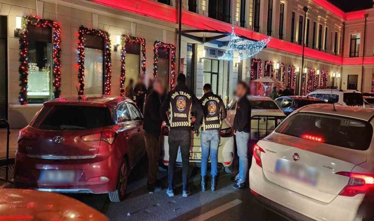 Beyoğlunda korsan otoparkçılara operasyon: 2 şüpheli gözaltına alındı