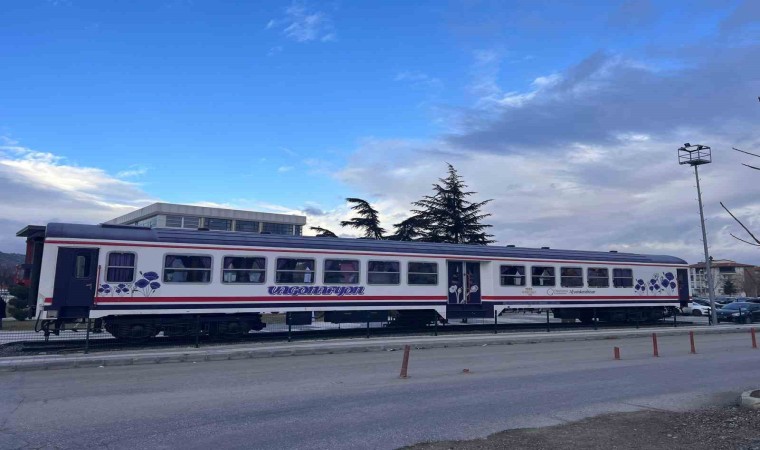 Binlerce insanı taşıdıktan sonra emekliye ayrılan tren vagonu cafeye dönüştürüldü