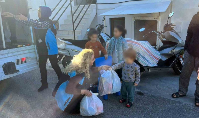 Bodrum Belediyesinden çocuklara oyuncak