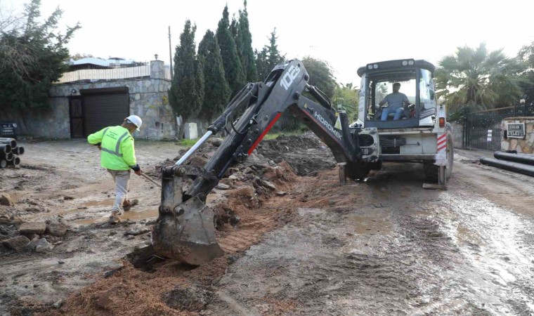 Bodrumda su kesintilere neden olan hatlar yenileniyor