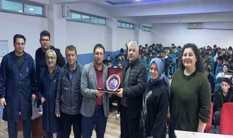 Bozüyükte lise öğrencilerine akran zorbalığı ve başa çıkma yolları anlatıldı