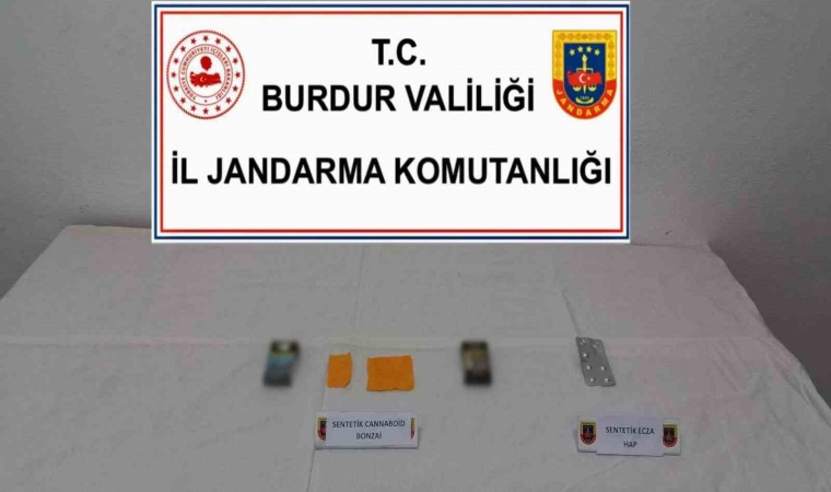 Burdurda jandarmanın uyuşturucu operasyonunda yakalanan 2 şüpheli adli kontrolle serbest bırakıldı