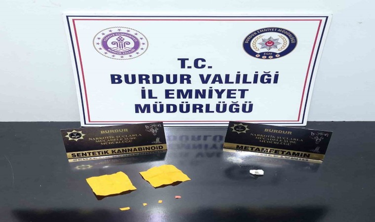 Burdurda minibüste üzerinden uyuşturucu ile yakalanan şüpheli tutuklandı