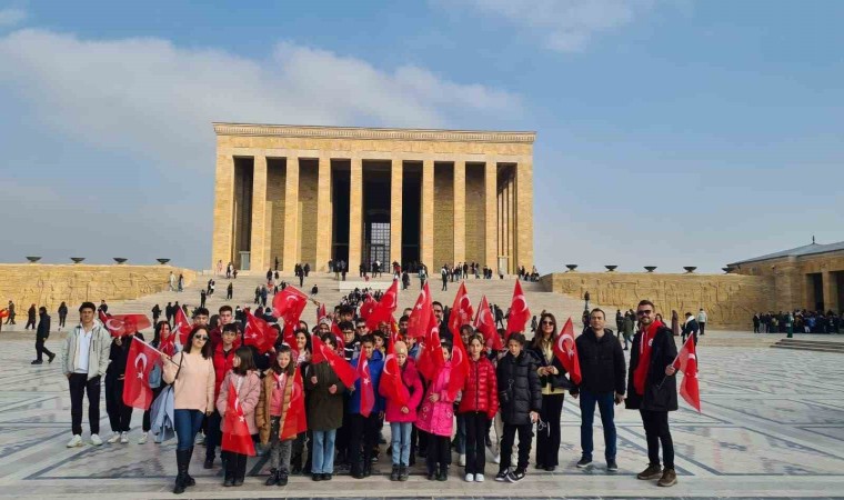 Çamelili öğrenciler Atasının huzuruna çıktı