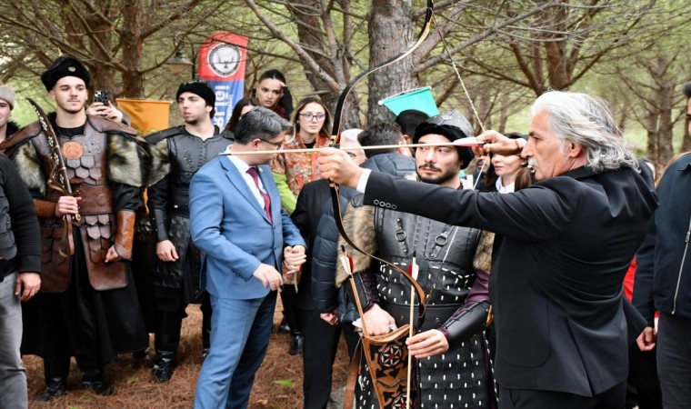 ÇOMÜde Türk Dünyası Geleneksel Okçuluk Atölyesi Gerçekleştirildi