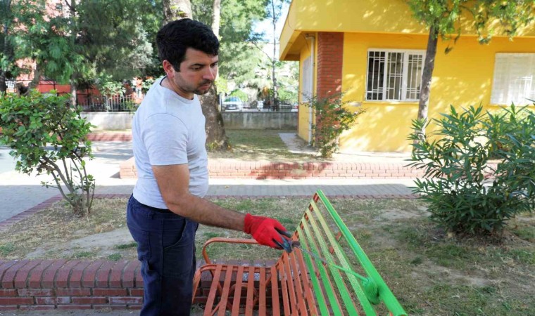 Efelerin yeşil ekipleri kenti güzelleştiriyor