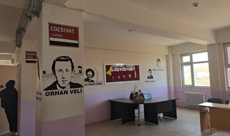 Elazığda öğrenciler okul duvarlarını süsledi