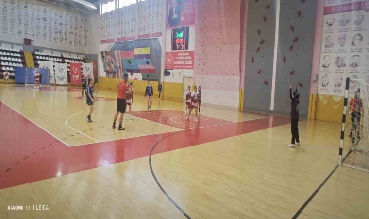 Elazığda şampiyon Bingöl Spor Lisesi