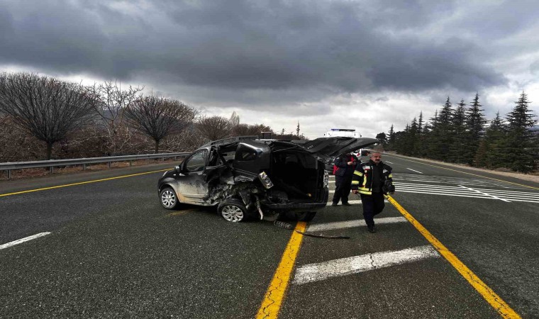 Elazığda trafik kazası: 2 yaralı