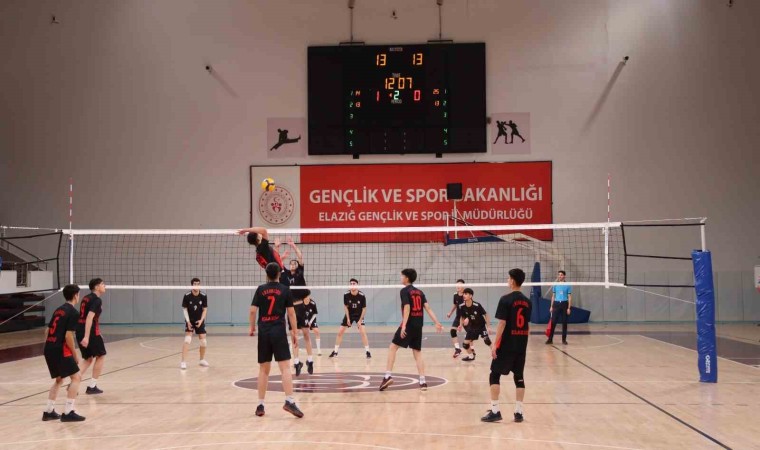 Elazığda voleybol müsabakaları sona erdi