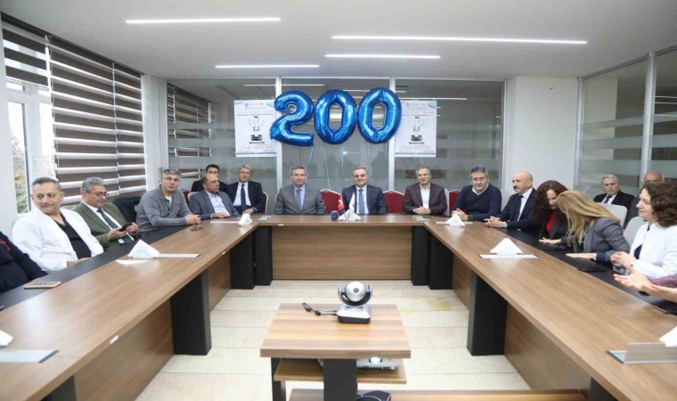 ERÜ Hastanelerinde Robotik Cerrahi Sistem ile 200. ameliyat gerçekleştirildi