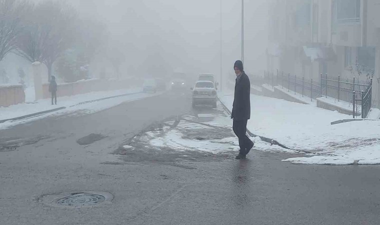 Erzurum sis ve kara teslim oldu