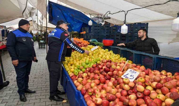 Esenyurtta güvenli alışveriş için pazarlar denetleniyor