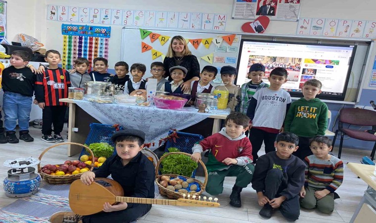 Eskişehir Vali Münir Raif Güney İlkokulunda ‘Tutum, Yatırım ve Yerli Malı Haftası kutlaması