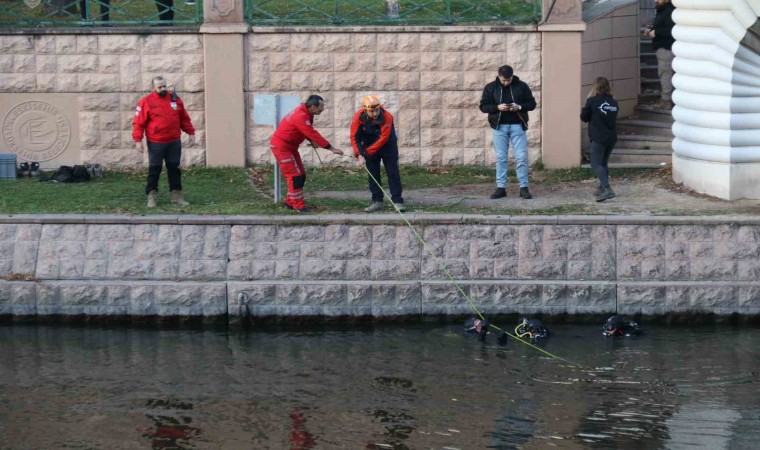 Eskişehirde 4 gündür kayıp adamın cansız bedeni Porsuk Çayında bulundu