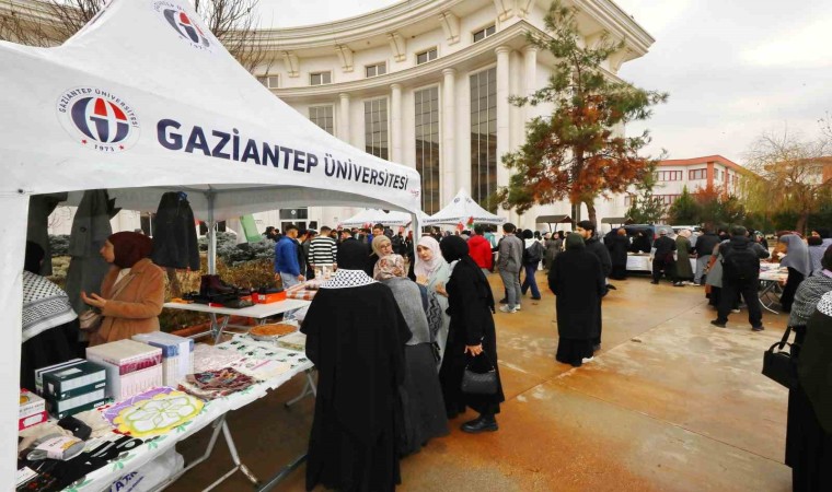 GAÜNlü öğrenciler Gazze için yardım düzenledi