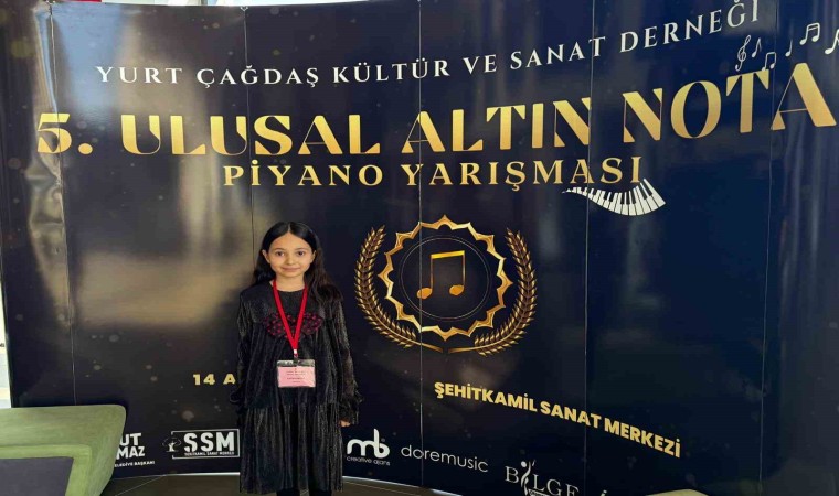 GKVli Ceyda Sayar piyanoda Türkiye birincisi