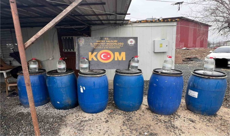 Hatayda yılbaşı öncesi sahte içki operasyonu: Bin 284 litre kaçak alkol ele geçirildi