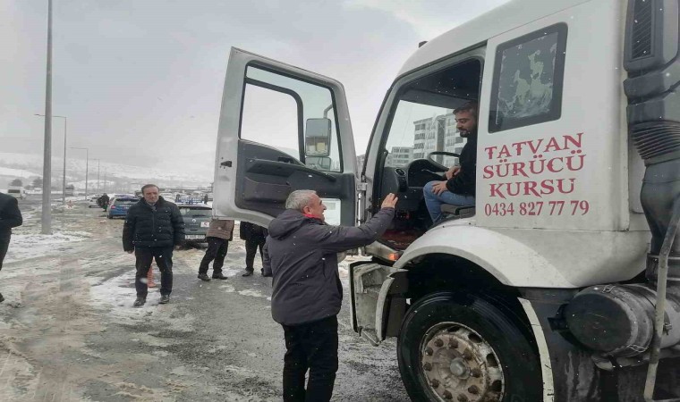 İl Milli Eğitim Müdürü Gür, direksiyon sınavı alanlarını ziyaret etti