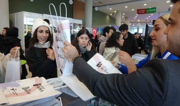 İş arayanların çare bulduğu stant BATIKAFta