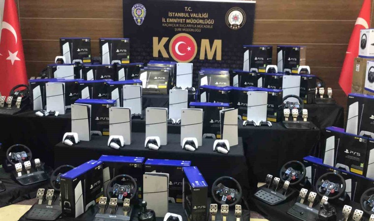 İstanbulda 50 milyon lira değerinde 3 bin 500 kaçak oyun konsolu ele geçirildi