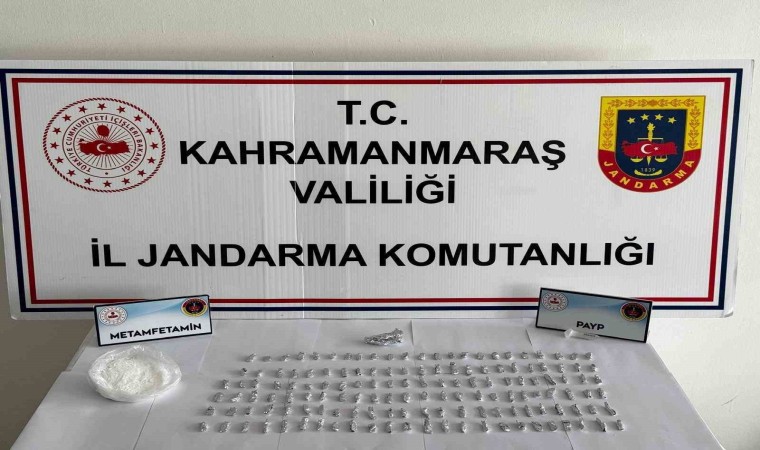 Kahramanmaraşta jandarmadan kaçan araçta uyuşturucu çıktı