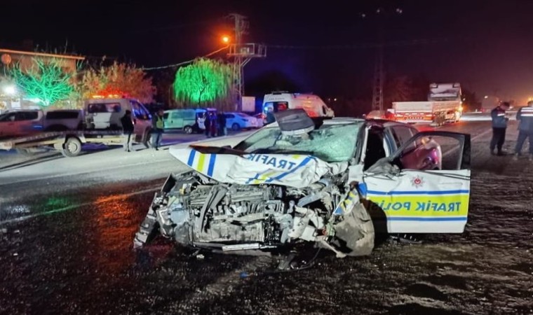 Kahramanmaraşta trafik kazası: 1 ölü, 2si polis 3 yaralı