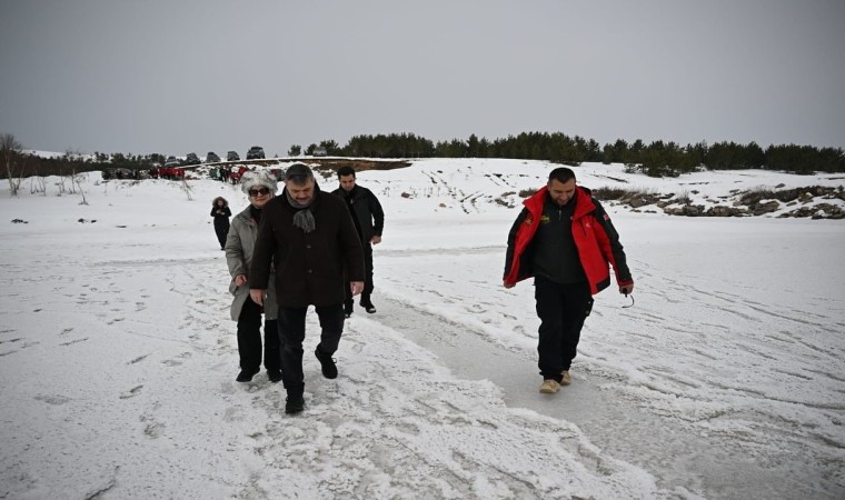 Kar üzerinde off-road yapan ekipler nefes kesti