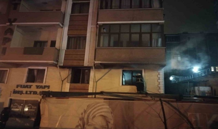 Karabükte apartmanda korkutan yangın