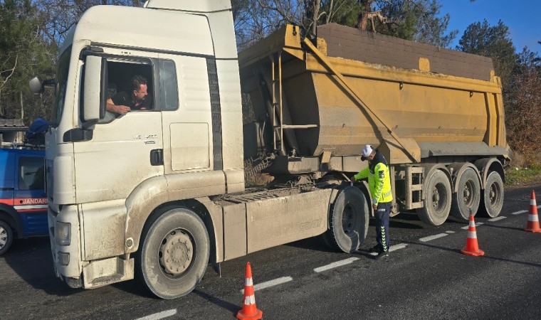 Kırklarelinde trafik denetimi: 100 araç trafikten men edildi