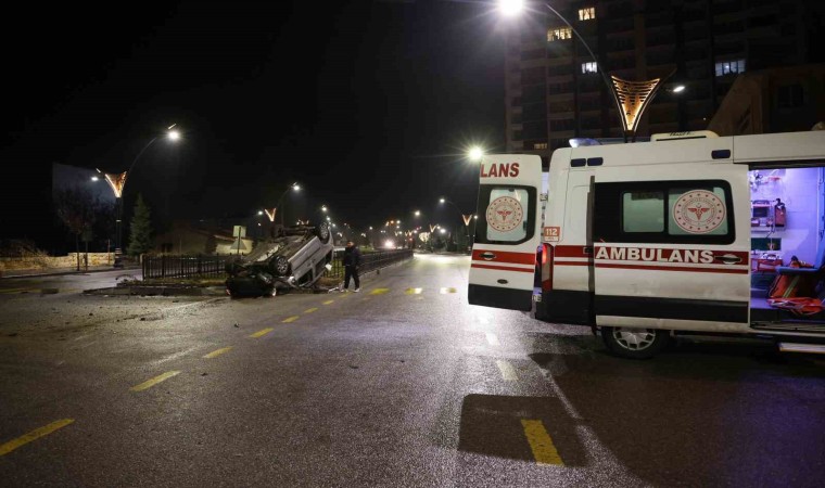 Kontrolden çıkan hafif ticari araç takla attı: 1 yaralı