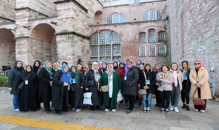 Küçükçekmeceli kadınlar İstanbulu yeniden keşfediyor