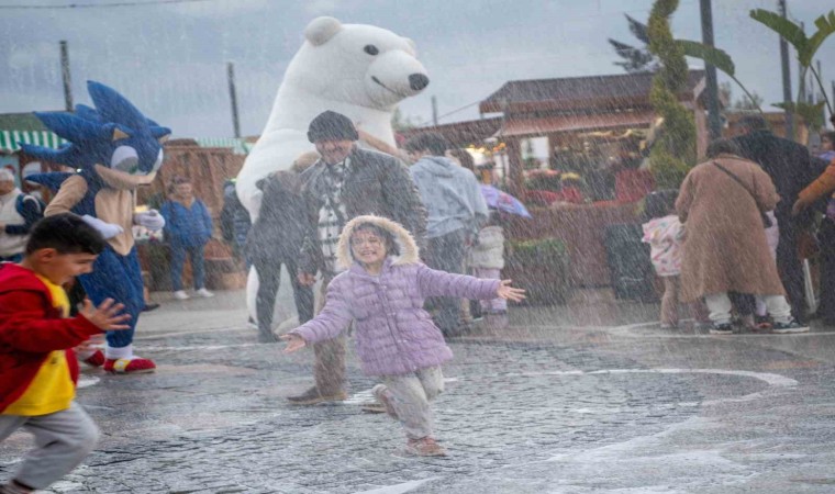 Kuşadasında yeni yıl kutlamaları başladı