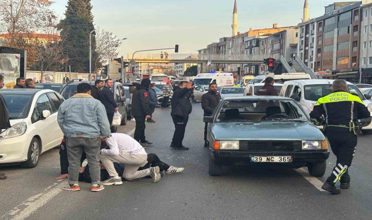 Lüleburgazda yolun karşısına geçerken otomobilin çarptığı çocuk yaralandı