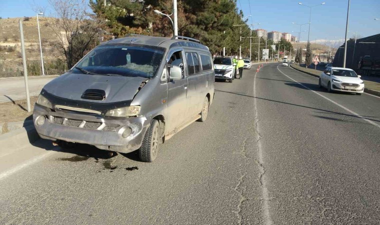 Malatyada 5 araçlı zincirleme kaza: 2 yaralı