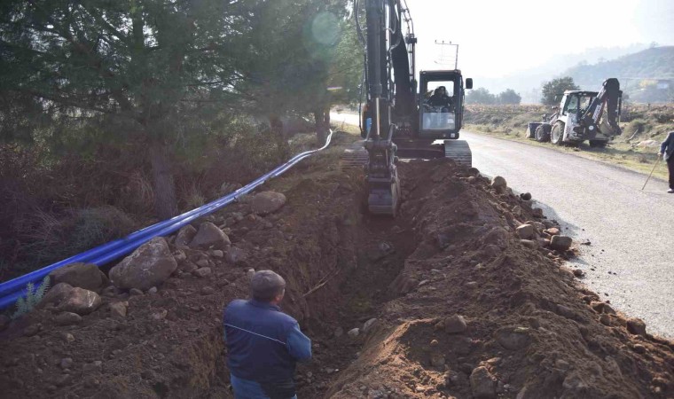 Manisada iki mahallenin taşıma su çilesi sona eriyor