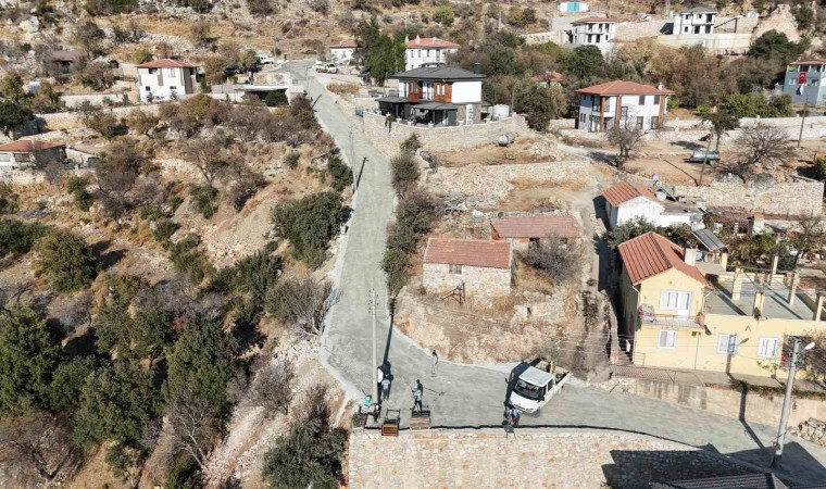 Marmaris Belediyesinden Söğüt Mahallesinde yol çalışması