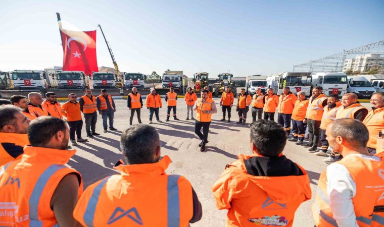 Mersinde karla mücadele ekipleri hazırlıklarını tamamladı