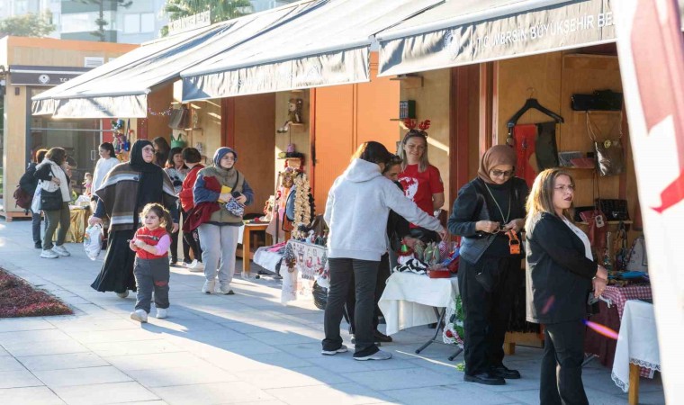 Mersinde üretici kadınlar, yılbaşı stantlarında el emeği ürünlerini sergiliyor