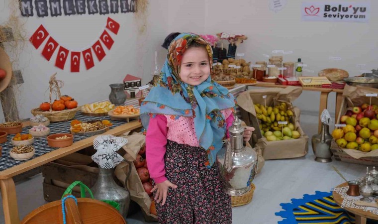 Minikler kolları sıvadı, yerli malı haftasında tezgahın başına geçti