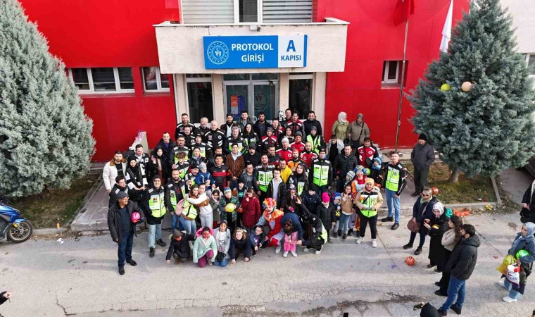 Motosiklet kulübü üyeleri, down sendromlu çocuklar için etkinlik düzenledi