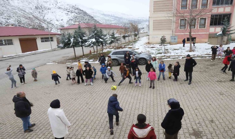 Muşta yöresel oyunlarla teknoloji bağımlılığına karşı mücadelede